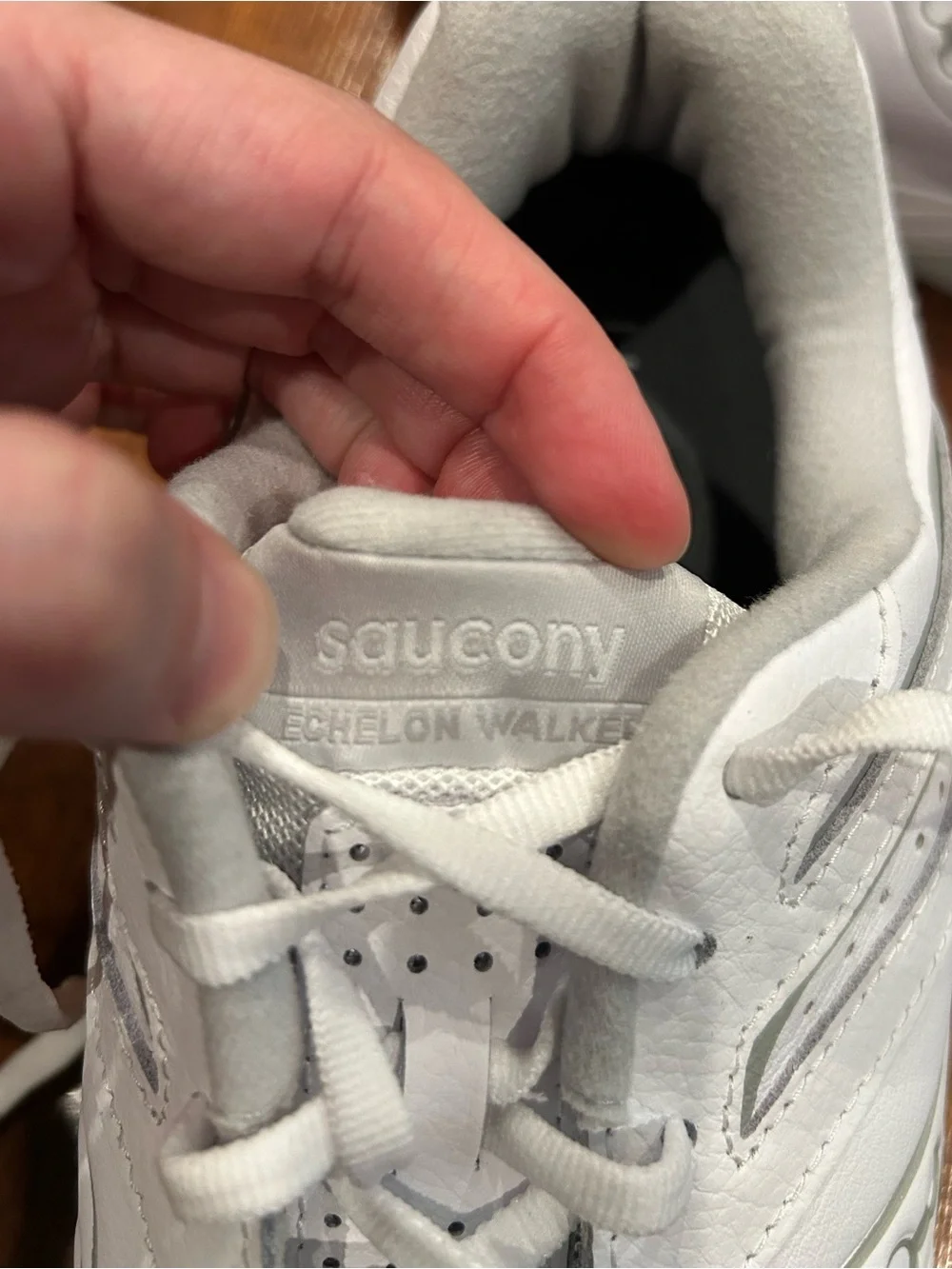 Saucony Echelon Walker 3 Mens Triple White X Wide Walking Shoes Size 10 NEW